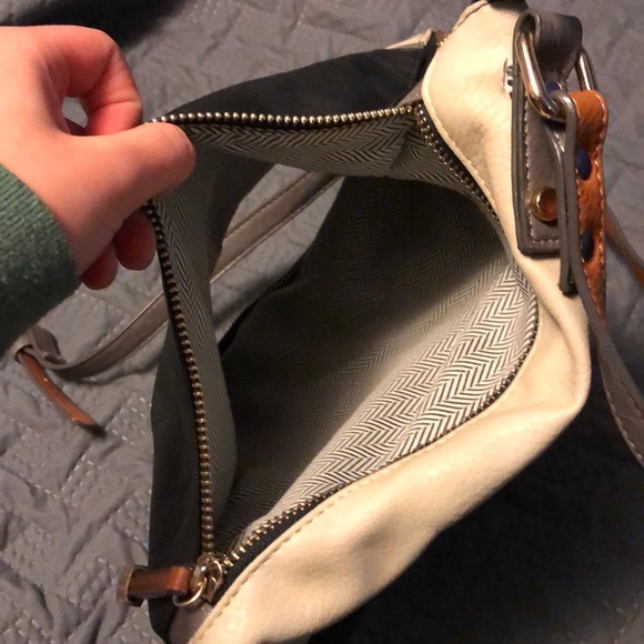 Maurices crossbody purse. - Picture 4 of 9